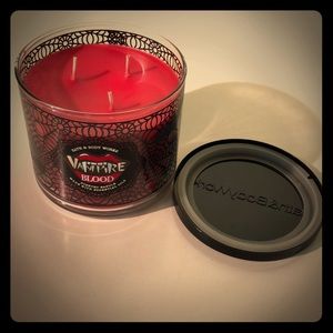 Bath & Body Works Scented Candle (Vampire Blood)